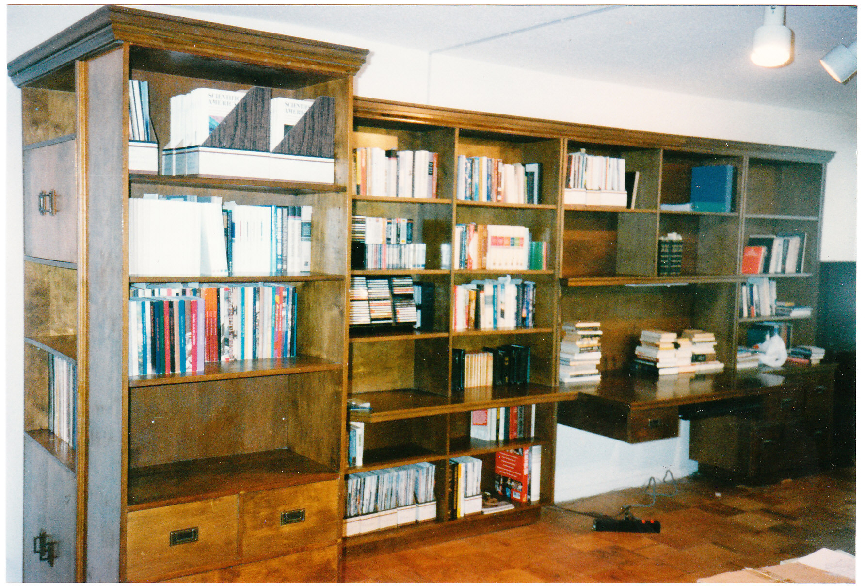 Home Offices Desks, Bookshelves & File Custom Built to Fit
